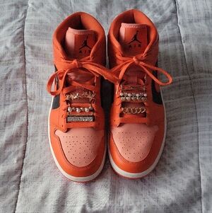 Nike Air Jordan Mid Se Retro 1 "RUSH Orange"